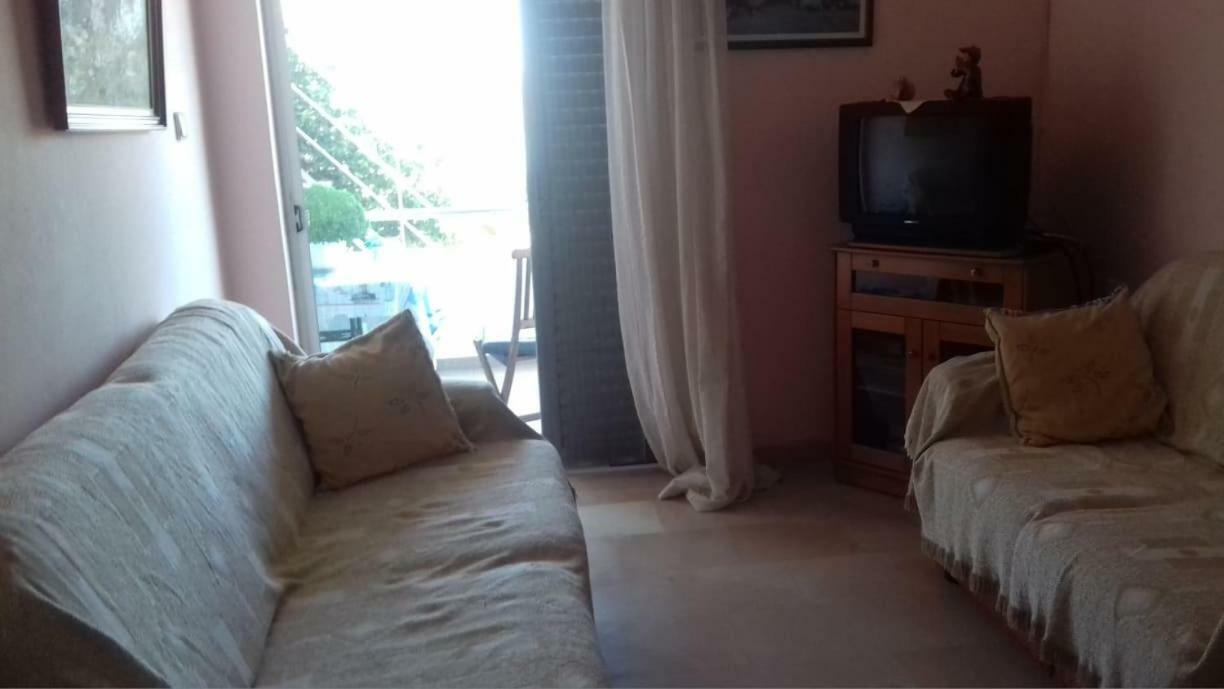 Family Sea & Garden View Apartment بريفيزا المظهر الخارجي الصورة